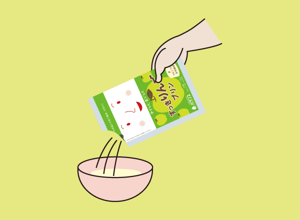 ボールに「すっきりんごプリン」1袋（150g）を入れます。